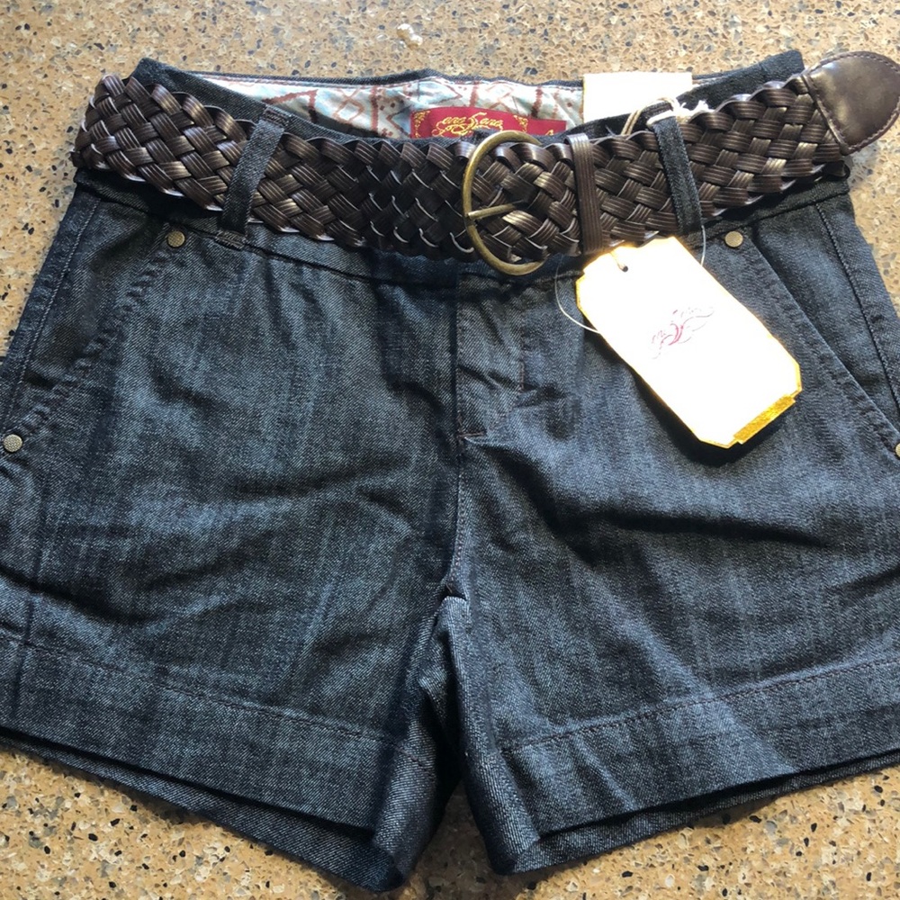 Jean shorts with braided belt
